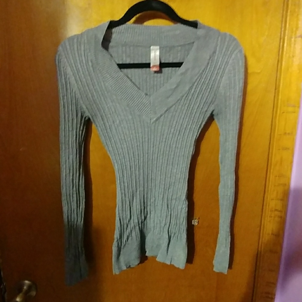 Grey sweater